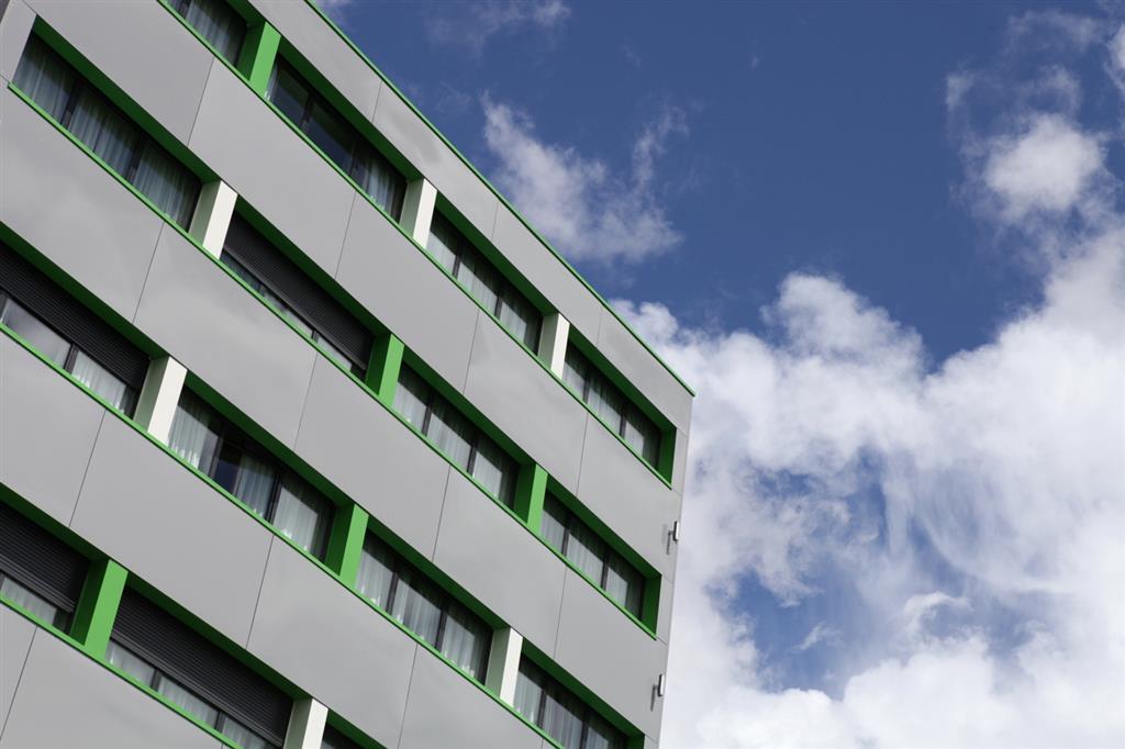 Hotel Ibis Styles Clermont-Ferrand Gare Exterior photo